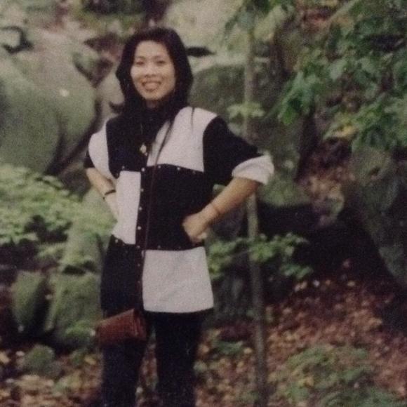 Meet your Posher, Thuy - Picture 1 of 1